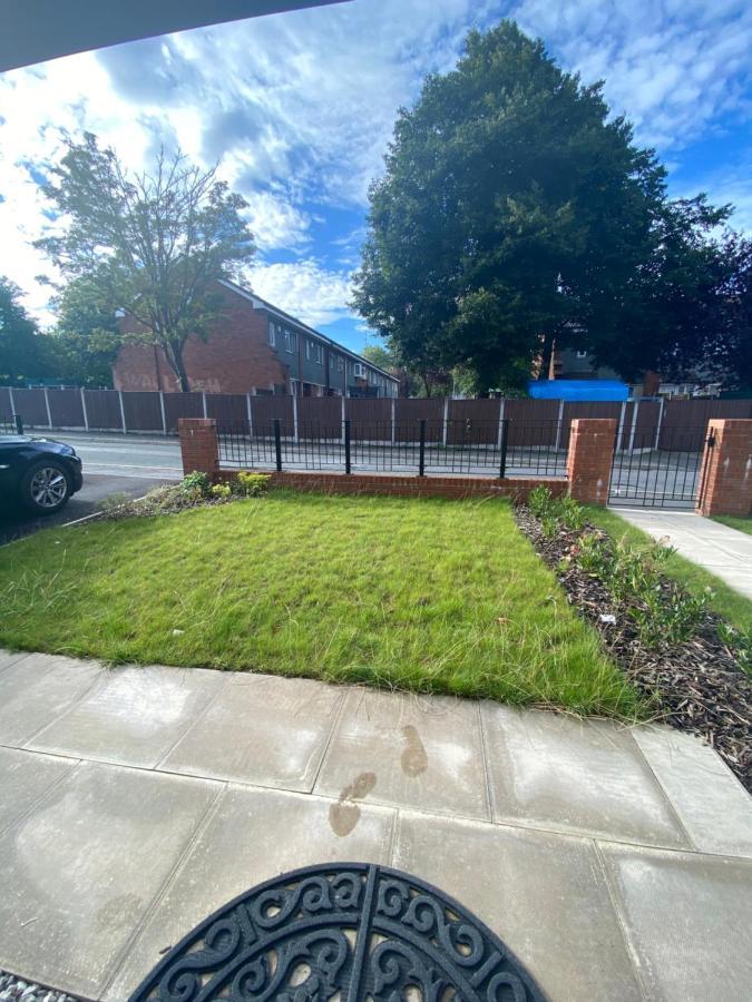 New Modern King Size Room With Ensuite And Parking Manchester Exterior foto
